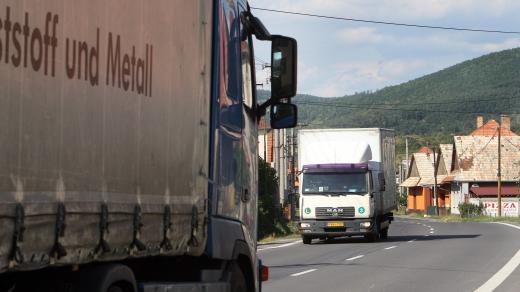 Kamion (ilustrační snímek)