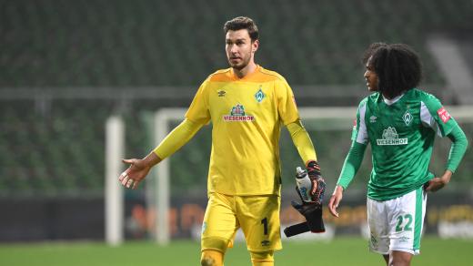 Jiří Pavlenka a jeho spoluhráč Tahith Chong