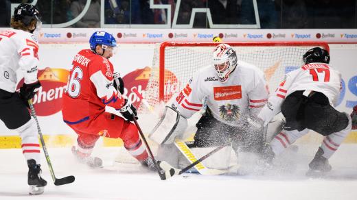 Rakouská hokejová reprezentace v přípravném utkání s Českem