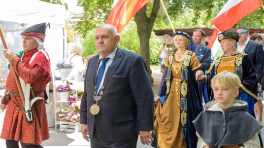 Starosta Jaroslav Červinka na historické slavnosti v Poděbradech letos v červnu