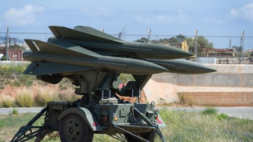 Dvě miliardy dolarů, které Spojené státy na nejnovější vojenskou pomoc vydají, vezme Pentagon ze zvláštního fondu vytvořeného pro podporu Ukrajiny
