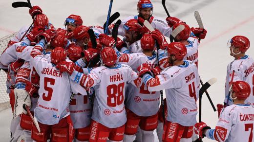 Třinečtí hokejisté slaví postup do semifinále extraligy
