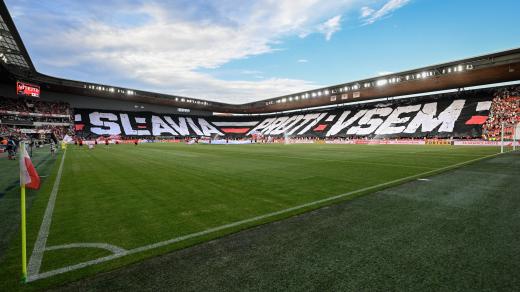 Úvodní choreo pražské Slavie v utkání proti Baníku Ostrava