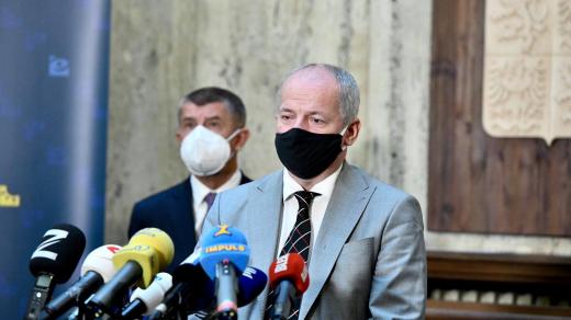 Andrej Babiš a Roman Prymula na tiskové konferenci po uvedení epidemiologa do funkce ministra zdravotnictví.