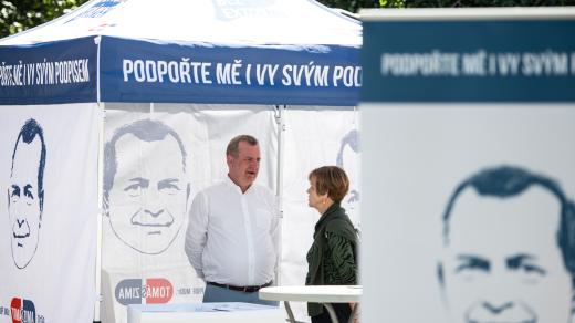 Bývalý rektor Univerzity Karlovy, Tomáš Zima zahájil prezidentskou kampaň.