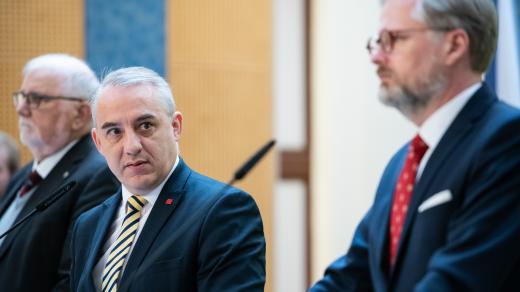 Tisková konference po jednání tripartity. Premiér Petr Fiala, Josef Středula, předseda ČMKOS