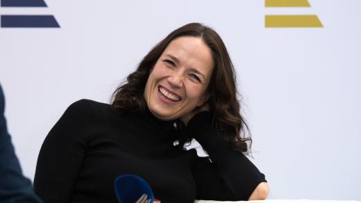 Tereza Kostková na stánku Českého Rozhlasu.