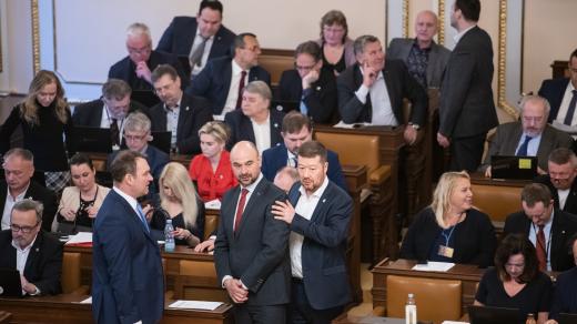 Poslanci opozice v Poslanecké sněmovně.