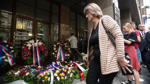 Uctění památky padlých před budovou Českého rozhlasu u příležitosti 54. výročí okupace Československa vojsky zemí Varšavské smlouvy.