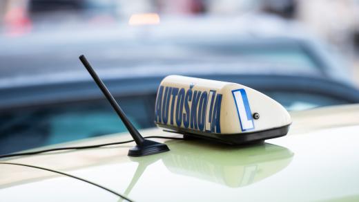 autoškola, ilustrační foto