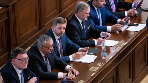 Poslanecká sněmovna při projednávání návrhu na vyslovení nedůvěry vládě.