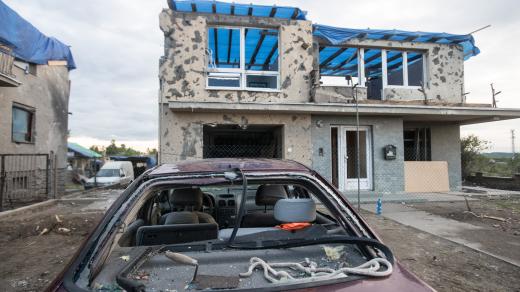 Lužice po zásahu tornádem.