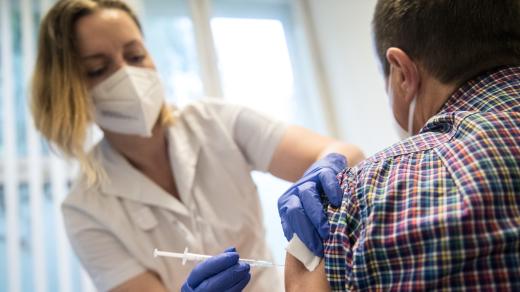 Očkování v nemocnici Bulovka