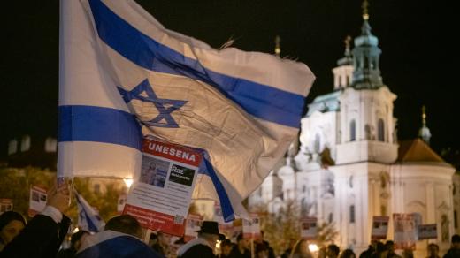 Ozbrojenci Hamásu 7. října vpadli na území jižního Izraele, povraždili zhruba 1400 převážně civilistů a další více než dvě stovky lidí unesli do Pásma Gazy