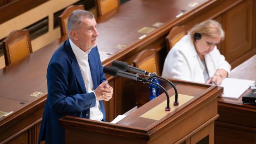 Bývalý premiér a předseda hnutí ANO Andrej Babiš při projevu ve Sněmovně