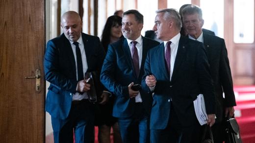 Josef Středula a Jan Rafaj přichází na jednání tripartity