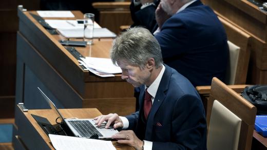 schůze Senátu, Miloš Vystrčil