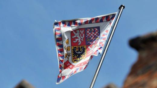 Prezidentská standarta na Pražském hradě