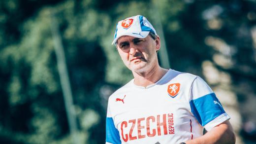 Kouč reprezentační jednadvacítky Jan Suchopárek byl hostem pořadu Na place