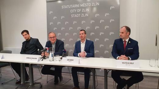 Ve Zlíně podepsali koaliční smlouvu zástupci vítězného hnutí ANO a trojbloku ODS, lidovců a Pirátů
