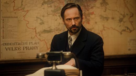 Jaroslav Plesl jako vrchní inspektor
Hynek Budík v seriálu Zločiny Velké Prahy